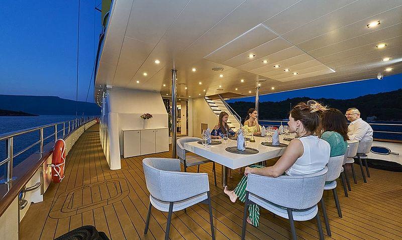 Dine under the stars