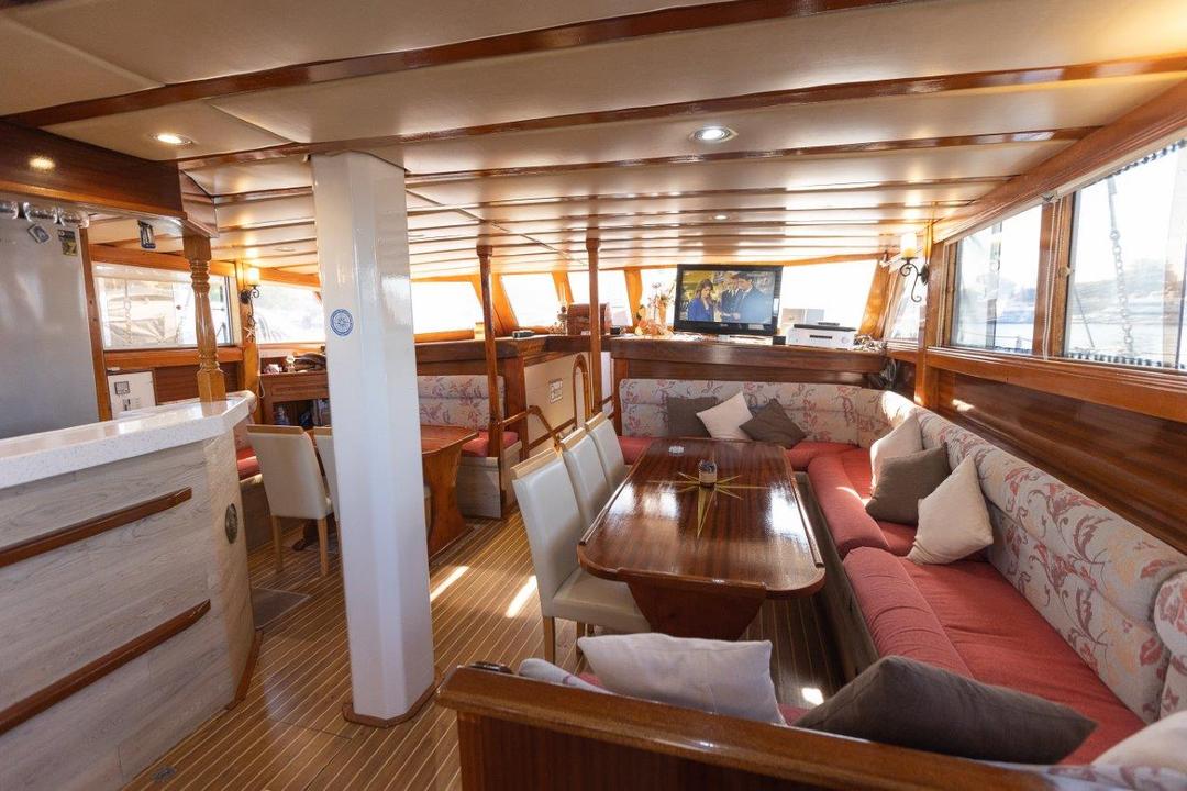 Fully Equipped Saloon