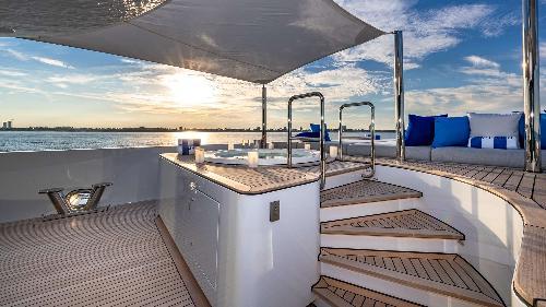 Owner's Deck with Jacuzzi